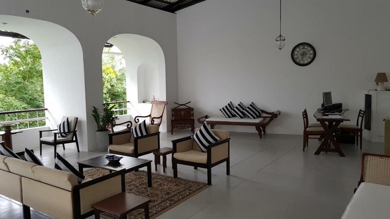 Regent Lodge Hotel & Villa Канди Экстерьер фото
